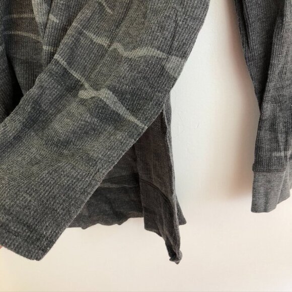 ALTAR'D STATE Gray Camo Camouflage Waffle Knit Thermal Long Sleeve Tee Top Small - Picture 6 of 11